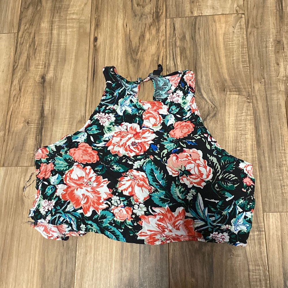 Floral back open cropped top